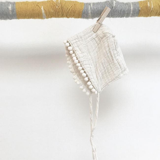 Pom pom bonnet cream-pom-pom-bonnet