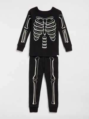 halloween-glow-in-the-dark-pyjamas
