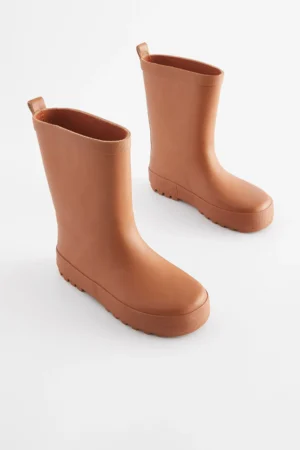 kids brown wellies