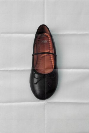 girls black ballet flats