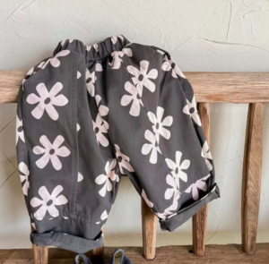 clover print trousers