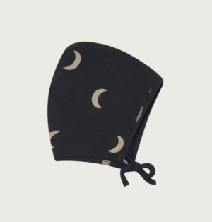 moon print bonnet